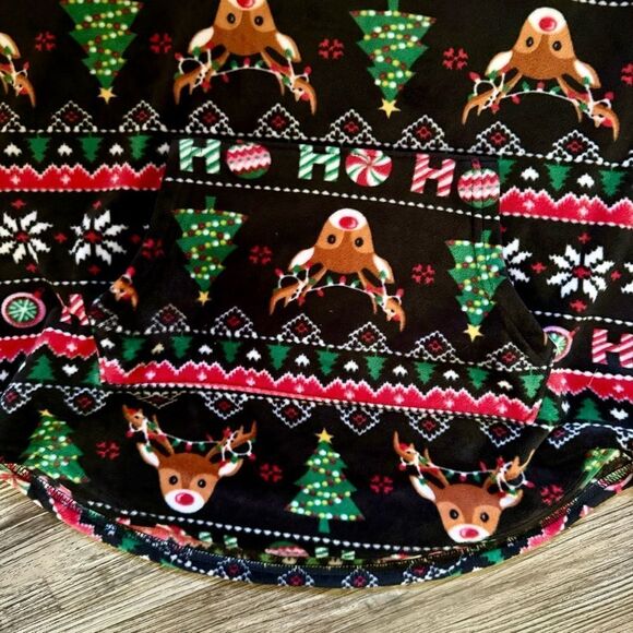 No Boundaries Black Fleece Multicolored Christmas Reindeer Print Hoodie Size Med - Picture 3 of 6